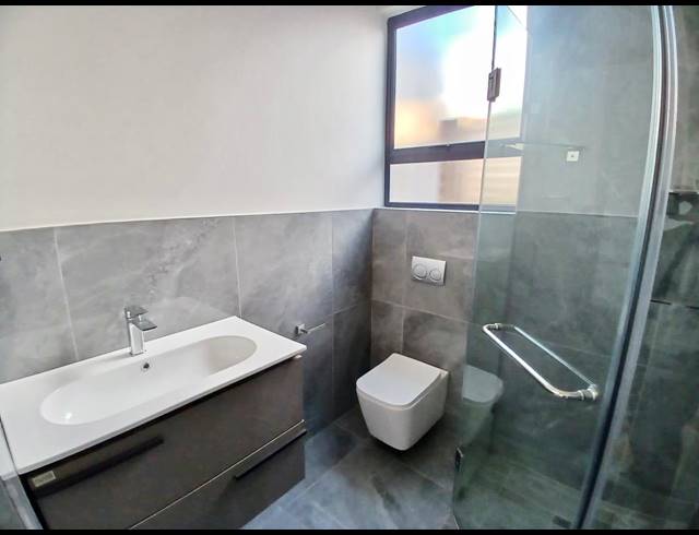 2 BEDROOM TOWNHOUSE FOR SALE IN SALT ROCK